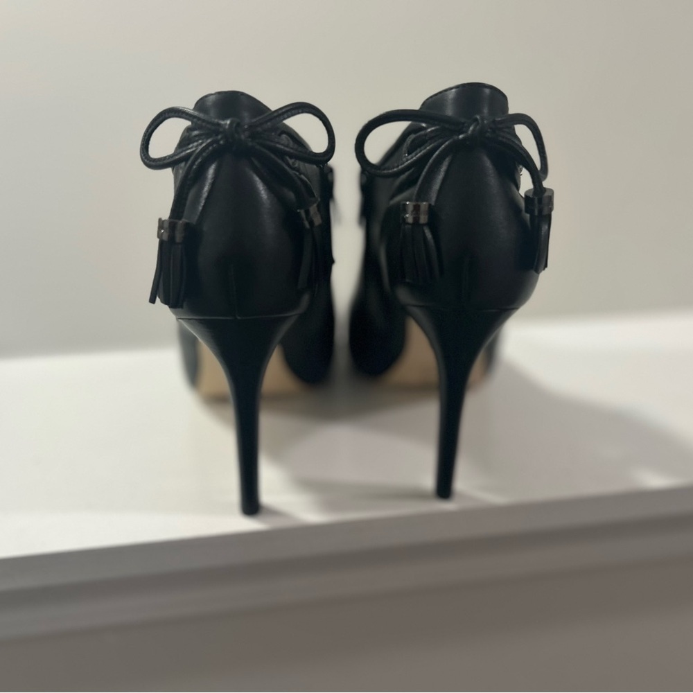 Michael Kors Jennings‎ Low Bootie EUC Size 8 - Picture 2 of 4